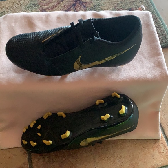 Nike PhantomVNM Academy FG Firm Women Soccer Cleat - Picture 8 of 12